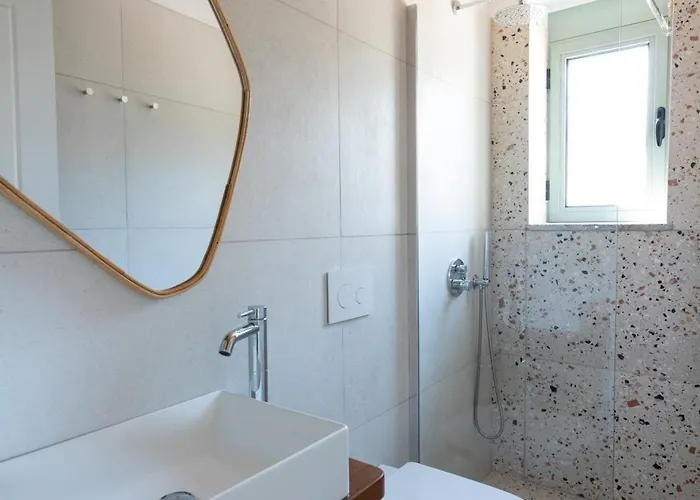 וילה Stone House Nanita